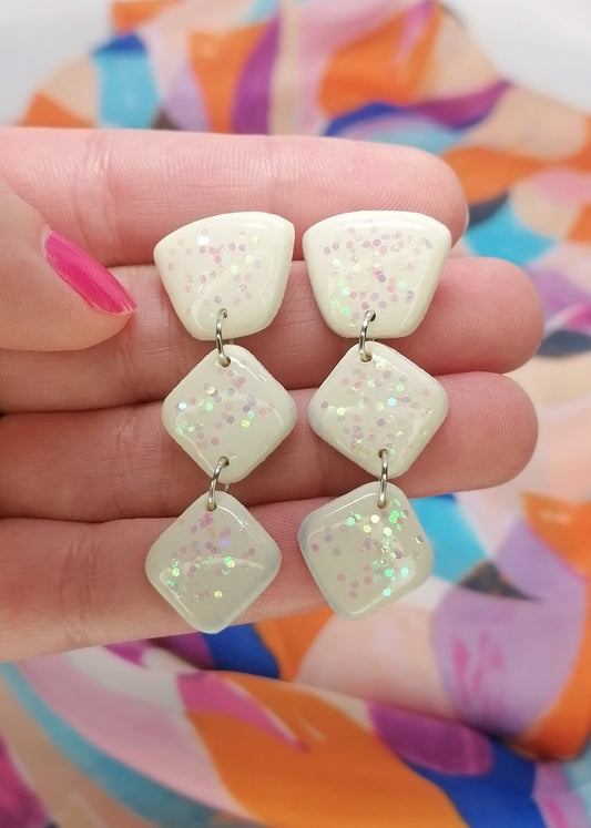 Adventurous sprinkling earrings
