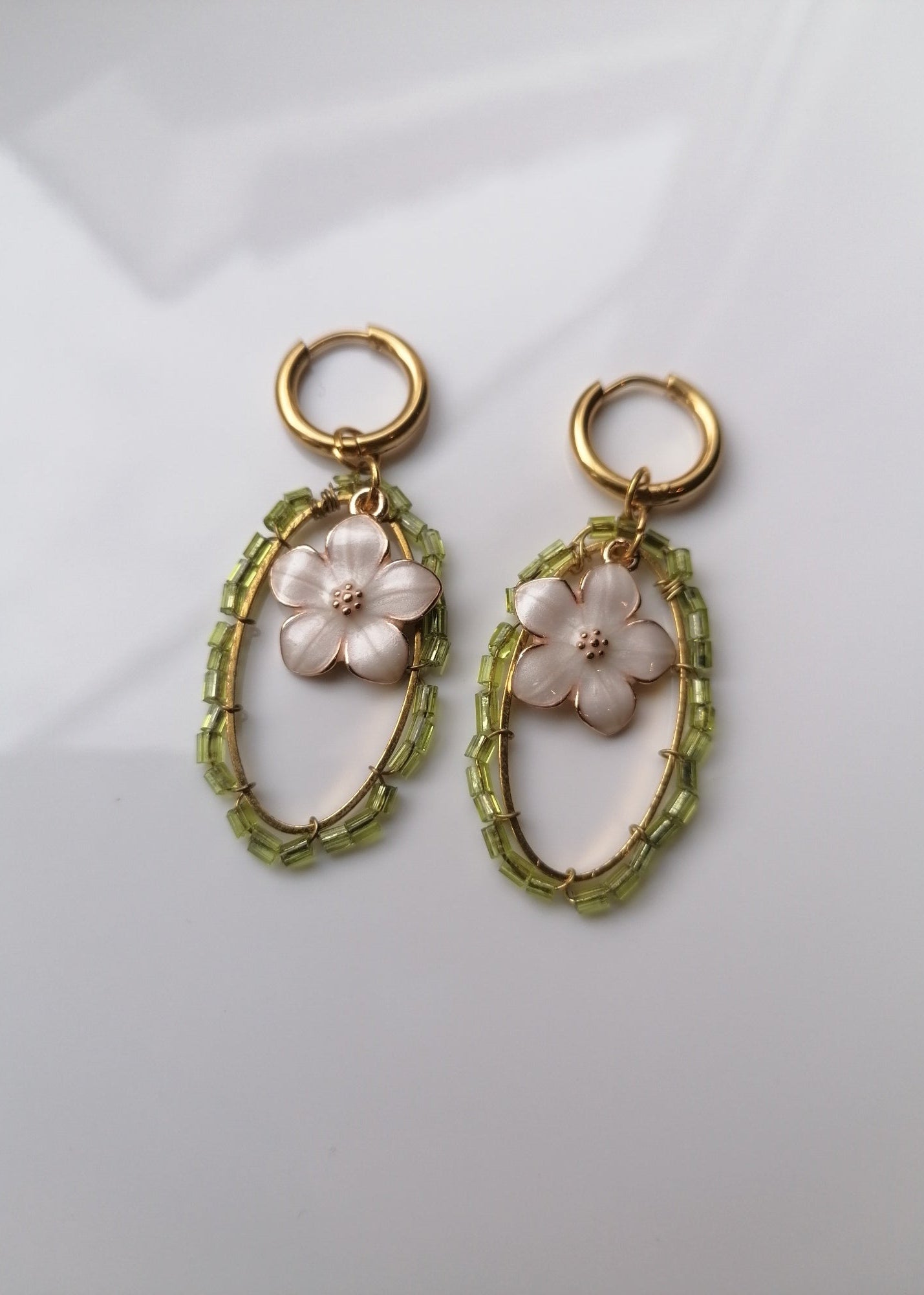 Oorbellen Flower groen wit