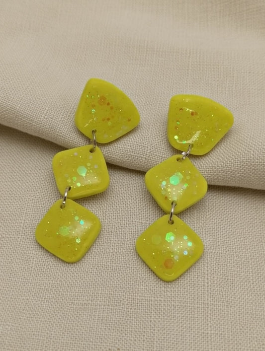 Adventurous sprinkling earrings