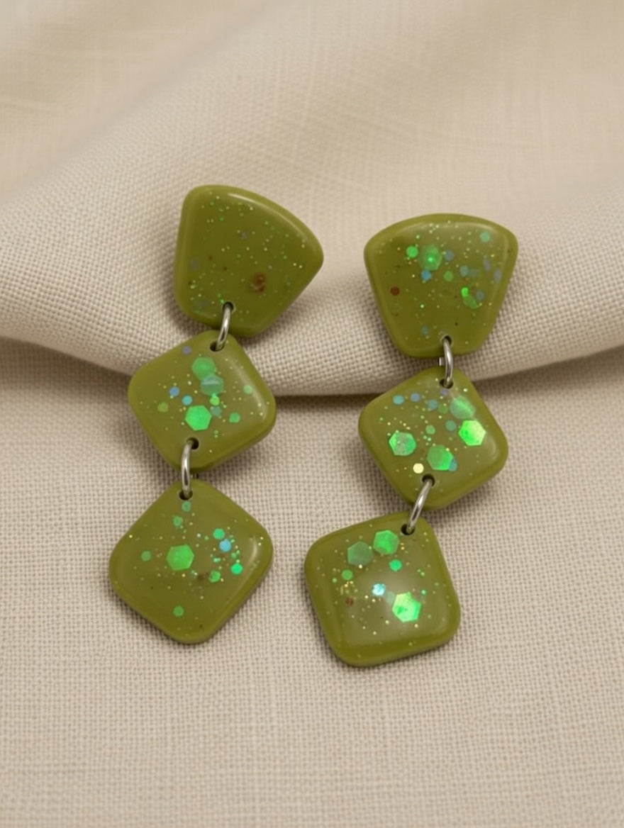 Adventurous sprinkling earrings