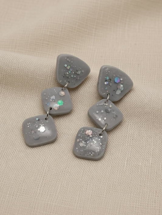 Adventurous sprinkling earrings